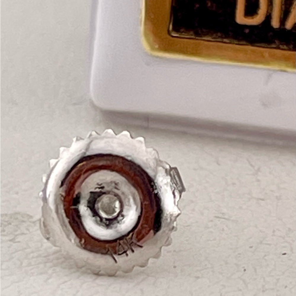 14K w/screws 1ct Diamond Pair. .50ct each 1/2ct each white Gold - Picture 5 of 12